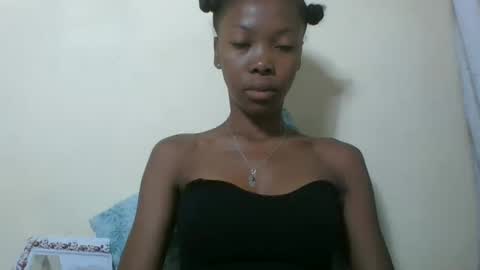chariola0101 online show from February 23, 2025, 6:07 am