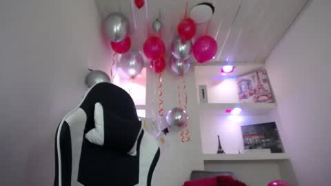 Snapshot of charis_21 chatting on November 13, 2025, 8:08 pm charis 2 online show from November 13, 2025, 8:08 pm