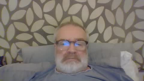 charlee19 online show from May 5, 2026, 8:06 pm