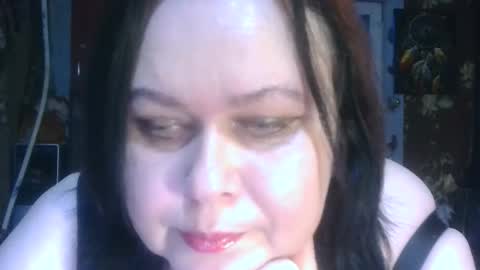 Snapshot of charleekendall chatting on November 19, 2025, 8:36 am CharleeKendall online show from November 19, 2025, 8:36 am