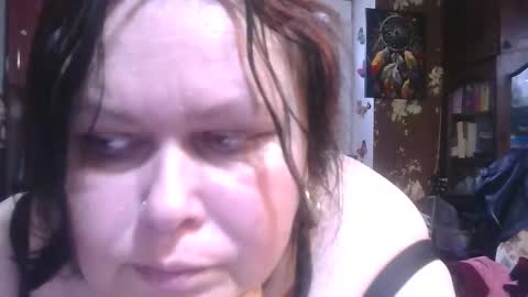 Snapshot of charleekendall chatting on December 17, 2025, 10:43 am CharleeKendall online show from December 17, 2025, 10:43 am