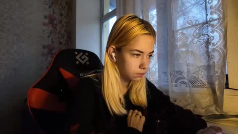 Nancy online show from November 18, 2025, 7:46 am