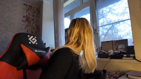 Nancy online show from November 21, 2025, 7:40 am