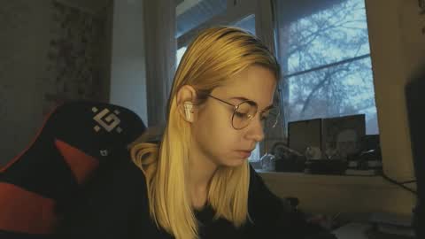 Nancy online show from November 22, 2025, 8:13 am