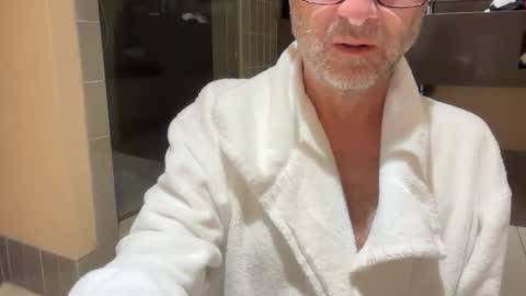 Snapshot of charles4002 chatting on January 10, 2026, 12:29 pm charles4002 online show from January 10, 2026, 12:29 pm