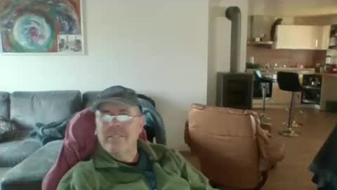 Snapshot of charles6064 chatting on January 2, 2025, 9:22 am charles6064 online show from January 2, 2025, 9:22 am