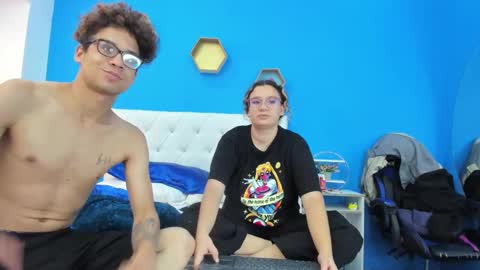 Snapshot of charles_x_elara chatting on January 25, 2025, 6:45 am Charles y Elara online show from January 25, 2025, 6:45 am