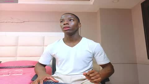 Snapshot of charlesbrown_ chatting on October 28, 2025, 11:25 am charlesbrown_ online show from October 28, 2025, 11:25 am