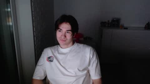 Snapshot of charleshanson69 chatting on October 30, 2025, 4:30 pm charleshanson69 online show from October 30, 2025, 4:30 pm