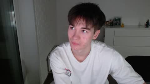 Snapshot of charleshanson69 chatting on November 19, 2025, 4:07 pm charleshanson69 online show from November 19, 2025, 4:07 pm