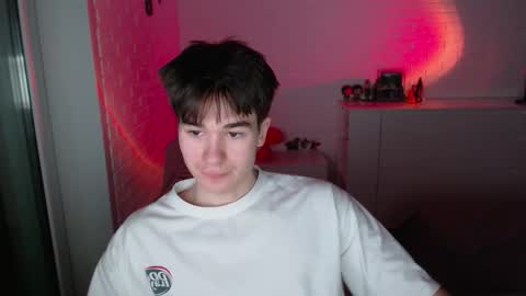 Snapshot of charleshanson69 chatting on November 23, 2025, 2:39 pm charleshanson69 online show from November 23, 2025, 2:39 pm