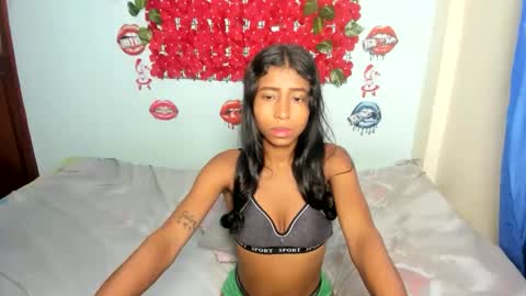 Snapshot of charley_hot chatting on October 21, 2025, 5:35 pm charley_hot online show from October 21, 2025, 5:35 pm