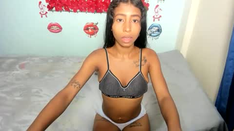 Snapshot of charley_hot chatting on October 23, 2025, 6:17 pm charley_hot online show from October 23, 2025, 6:17 pm