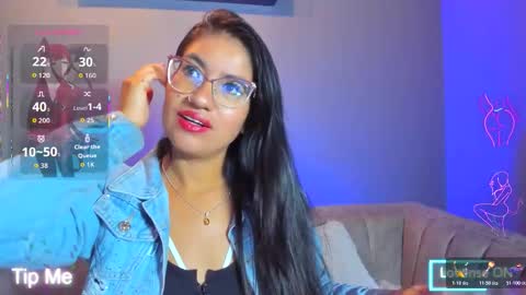 charlhot_ online show from November 5, 2025, 12:27 pm