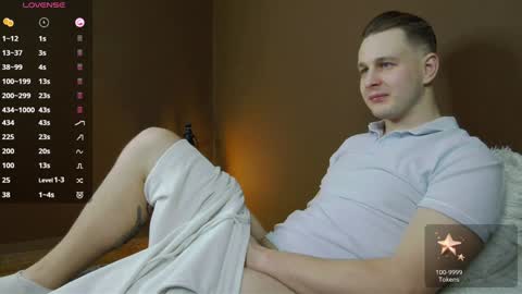 Snapshot of charlie_smiley chatting on December 8, 2024, 1:46 am Charlie Smiley online show from December 8, 2024, 1:46 am