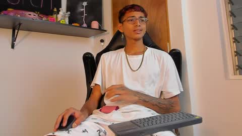 Snapshot of charlieerusso chatting on December 28, 2024, 12:26 am Charles Russo online show from December 28, 2024, 12:26 am