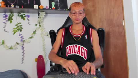 Snapshot of charlieerusso chatting on January 25, 2025, 3:41 pm Charles Russo online show from January 25, 2025, 3:41 pm