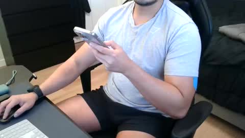 Snapshot of charliekkw chatting on November 30, 2025, 8:57 pm charliekkw online show from November 30, 2025, 8:57 pm