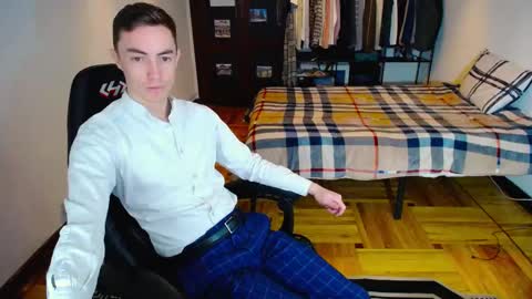 carlos reyes online show from February 2, 2025, 11:51 am