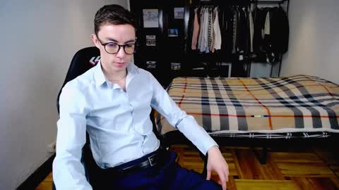 carlos reyes online show from February 20, 2025, 8:28 am