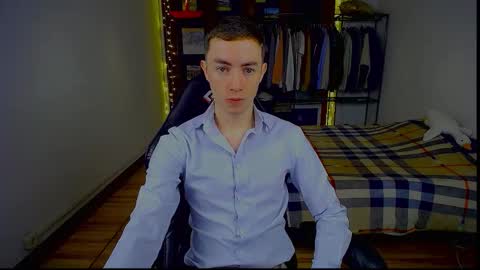 Snapshot of charlieseyer chatting on February 11, 2026, 8:52 am carlos reyes online show from February 11, 2026, 8:52 am