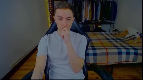 Snapshot of charlieseyer chatting on March 4, 2026, 9:26 am carlos reyes online show from March 4, 2026, 9:26 am