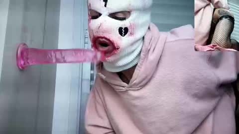 Snapshot of charliethroat chatting on February 26, 2026, 6:45 am Charlie Throat online show from February 26, 2026, 6:45 am