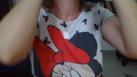 charlott online show from June 17, 2026, 1:52 am