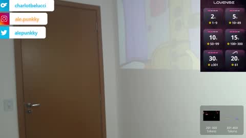 Snapshot of charlotbelucci_ chatting on October 20, 2025, 10:32 pm Ale punky online show from October 20, 2025, 10:32 pm