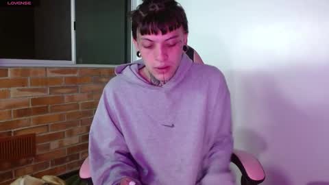 Snapshot of charlotbelucci_ chatting on November 13, 2025, 9:19 am Ale punky online show from November 13, 2025, 9:19 am