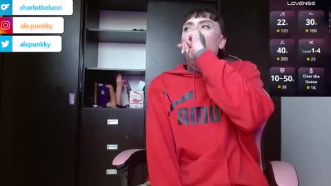 Snapshot of charlotbelucci_ chatting on November 16, 2025, 9:09 pm Ale punky online show from November 16, 2025, 9:09 pm