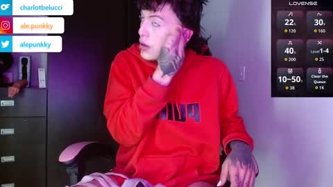 Snapshot of charlotbelucci_ chatting on November 18, 2025, 10:20 am Ale punky online show from November 18, 2025, 10:20 am