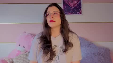 Snapshot of charlote__miller chatting on December 18, 2025, 12:00 pm You honey online show from December 18, 2025, 12:00 pm