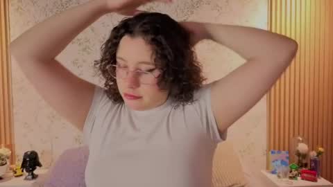 Snapshot of charlote__miller chatting on May 3, 2026, 12:44 pm You honey online show from May 3, 2026, 12:44 pm