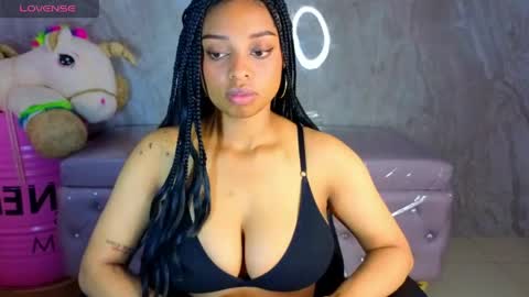 Snapshot of charlote_fun_a chatting on April 27, 2026, 12:47 pm Charlote online show from April 27, 2026, 12:47 pm