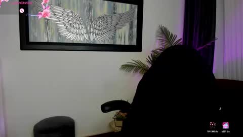 Charlote online show from October 31, 2025, 11:44 am