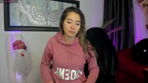 Charlote online show from December 16, 2025, 11:37 am