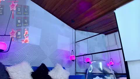 ambar online show from November 17, 2025, 11:05 am