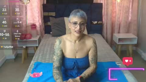 Snapshot of charlotte__gray chatting on December 3, 2025, 7:56 pm CHARLOTTE GRAY online show from December 3, 2025, 7:56 pm