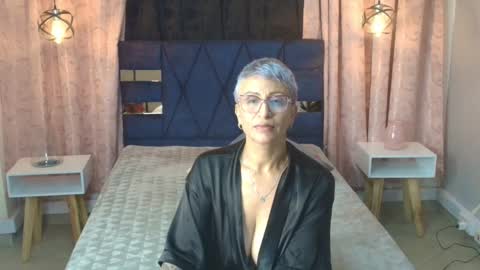 Snapshot of charlotte__gray chatting on December 5, 2025, 8:01 am CHARLOTTE GRAY online show from December 5, 2025, 8:01 am
