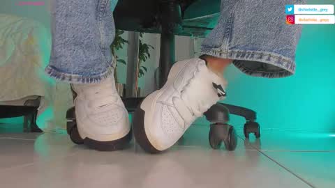 charlotte  grey online show from October 24, 2025, 8:27 pm