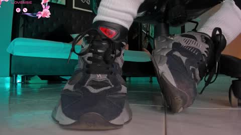 charlotte  grey online show from February 13, 2026, 8:16 pm