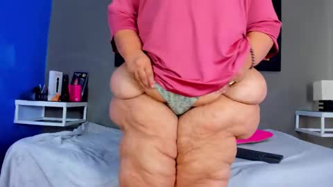 Snapshot of charlotte_curvy_ chatting on November 22, 2025, 2:38 pm Angelica Charlotte online show from November 22, 2025, 2:38 pm