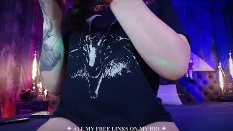 Snapshot of charlotte_germanotta_ chatting on November 29, 2025, 4:54 pm Charlotte online show from November 29, 2025, 4:54 pm