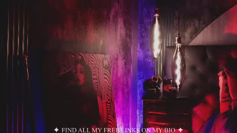 Charlotte online show from April 1, 2026, 7:11 pm