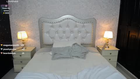 Snapshot of charlotte_gonsalez chatting on December 1, 2024, 4:29 pm Charlotte online show from December 1, 2024, 4:29 pm