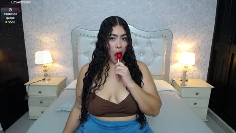 Snapshot of charlotte_gonsalez chatting on December 6, 2024, 11:22 am Charlotte online show from December 6, 2024, 11:22 am