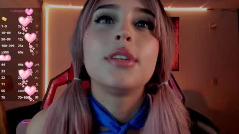 Charlotte  online show from November 20, 2025, 9:58 pm