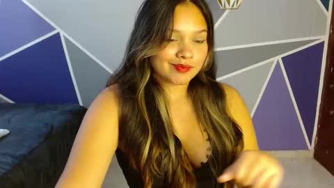 Charlotte  online show from October 23, 2025, 7:23 pm