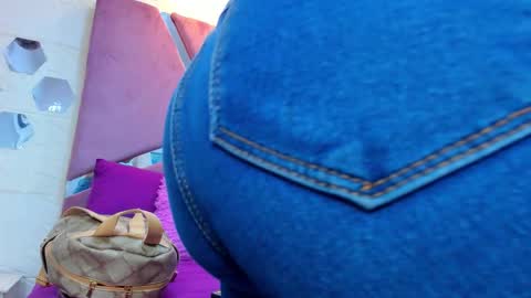 Charlotte Icee online show from October 22, 2025, 3:34 pm